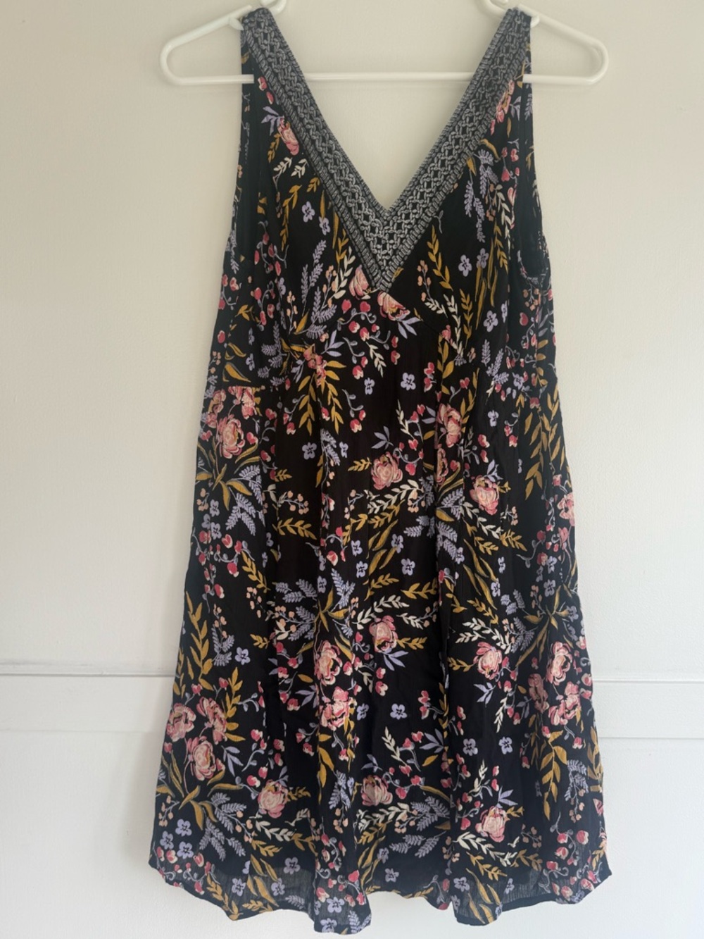 Vintage 90s Style Floral Mini Dress‎ Black V-Neck Grunge Sleeveless Size Small